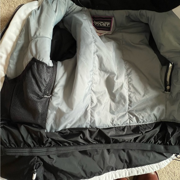 Ladies Nylon Ski or Snowboard Jacket - Spyder XT 5000 size 6 - Picture 8 of 11